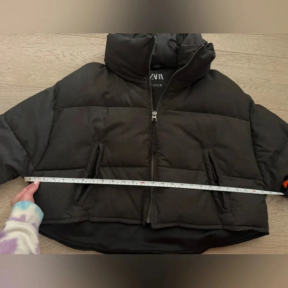 Zara woman’s high neck, cropped bomber/puffer jacket (oversized) 
Size XS - Picture 7 of 10